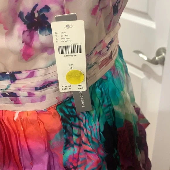 Floral Dress - Picture 6 of 10